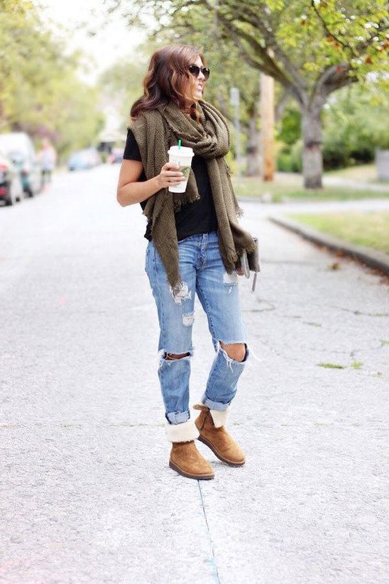ripped jeans with uggs