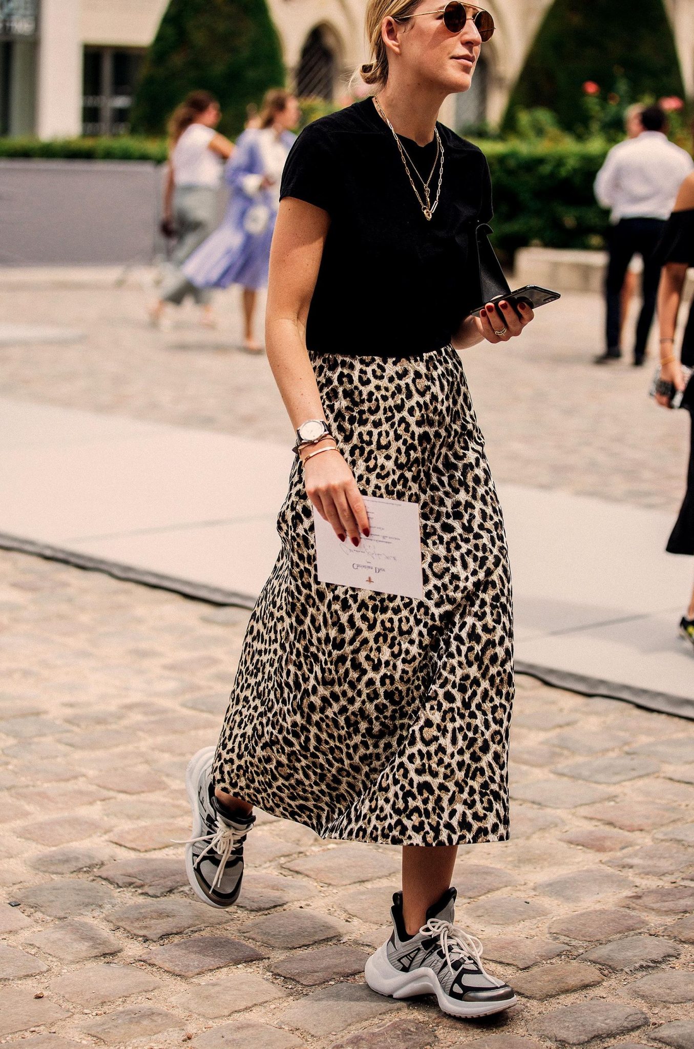 wedding outfit with sneakers