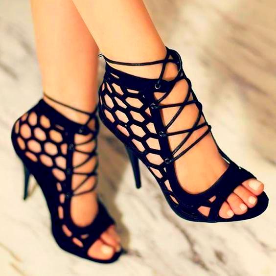 Trendy Lace Up Sandals For This Summer 2022