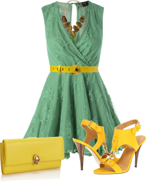 What Shoes To Wear With Green Dresses 2022
