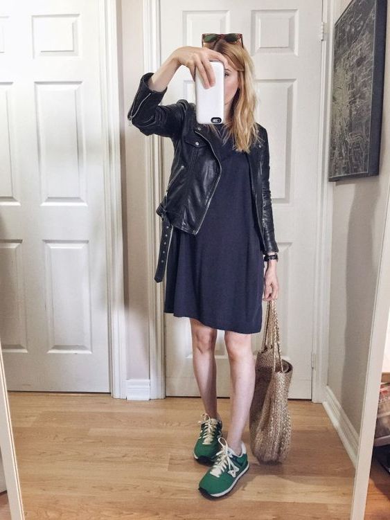 Dark green hot sale sneakers outfit