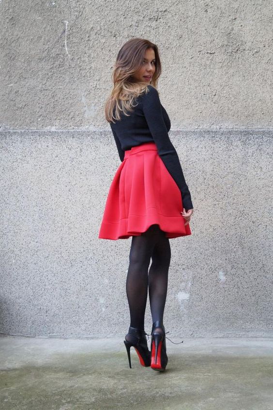 Best Ideas On What Shoes To Wear With A Red Skirt Complete Guide 2022