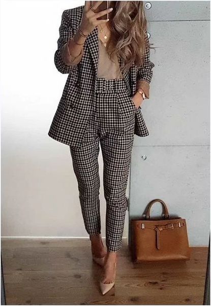 What Are Best Shoes To Wear With Pant Suits 2023