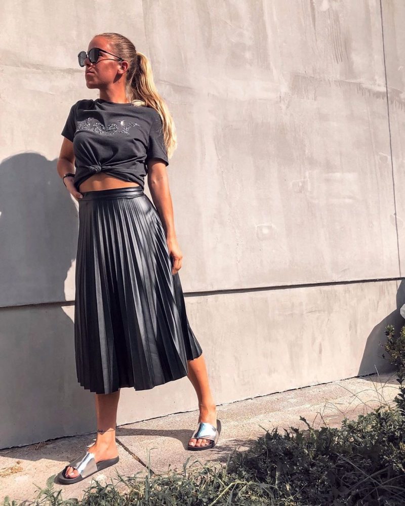 Best Shoes To Wear With Midi Skirts 2023