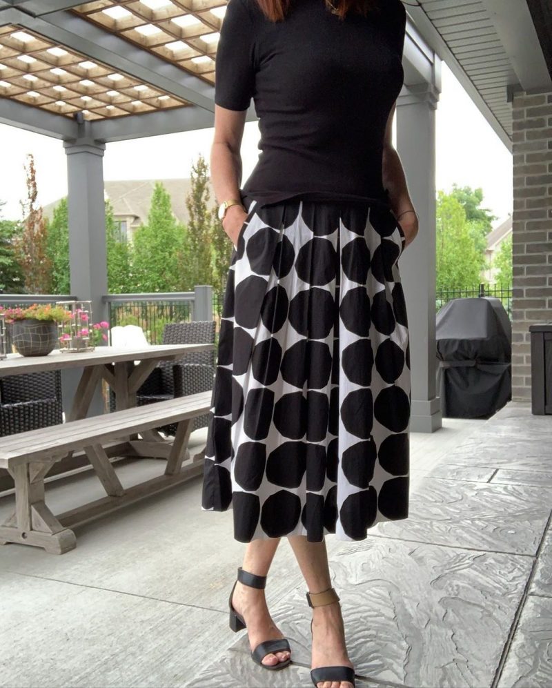 Best Shoes To Wear With Midi Skirts 2023