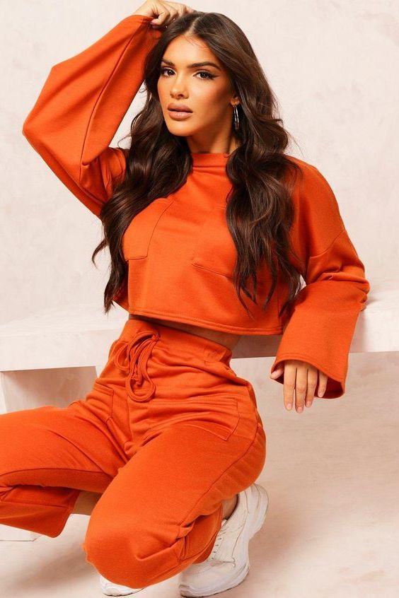 Orange Outfits For Women: Easy Ways To Do It Right 2023