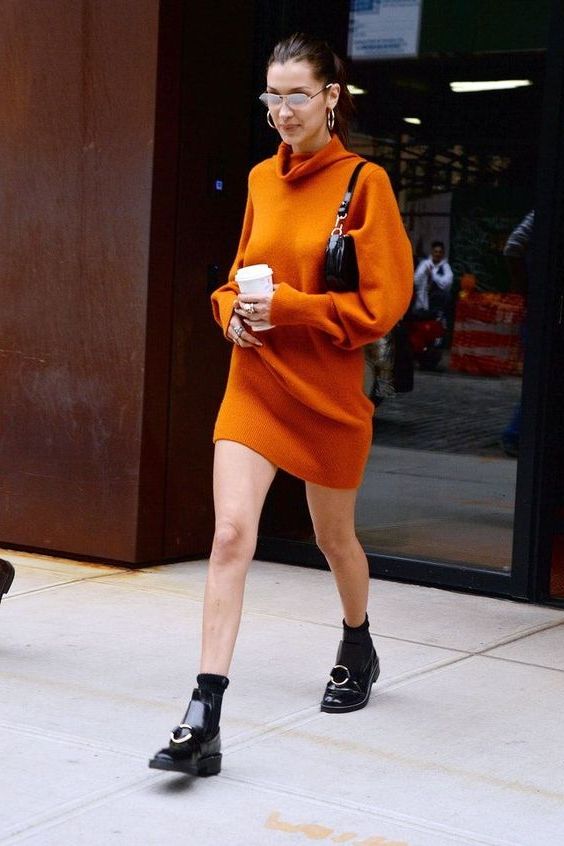 Orange Outfits For Women: Easy Ways To Do It Right 2023