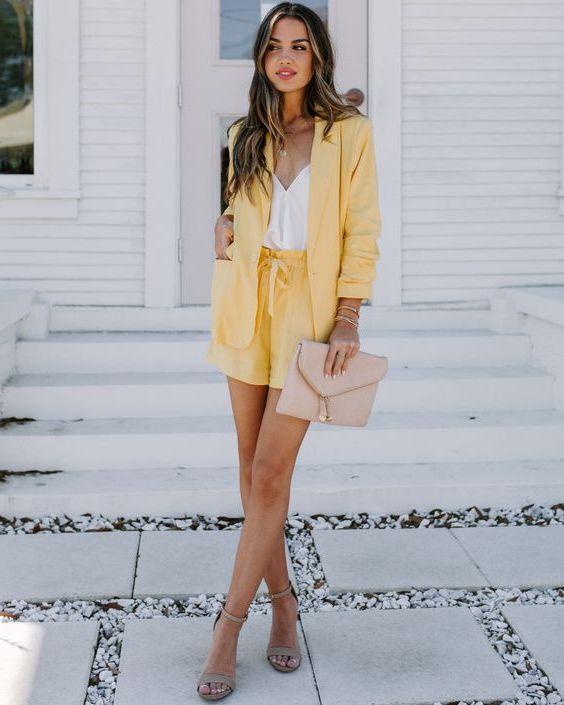 What Shoes To Wear With Yellow Outfits 2022 | ShoesOutfitIdeas.com