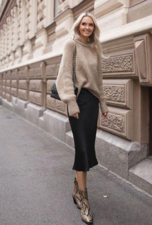 Can I Wear Ankle Boots With Skirts: Best Options To Try 2023