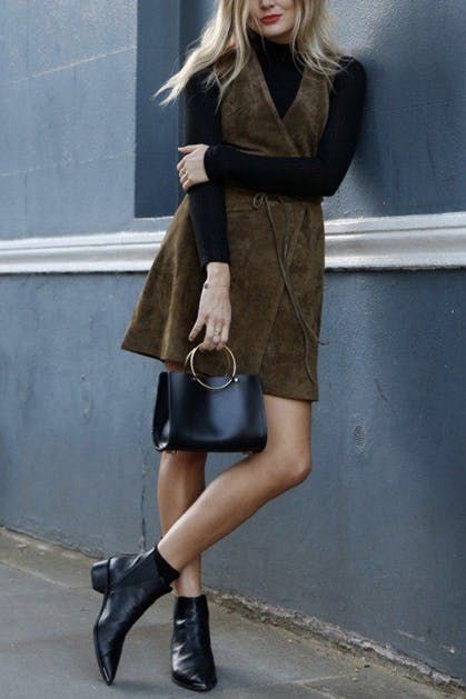 How To Wear Ankle Boots With Dresses: Easy Tips And Tricks 2023