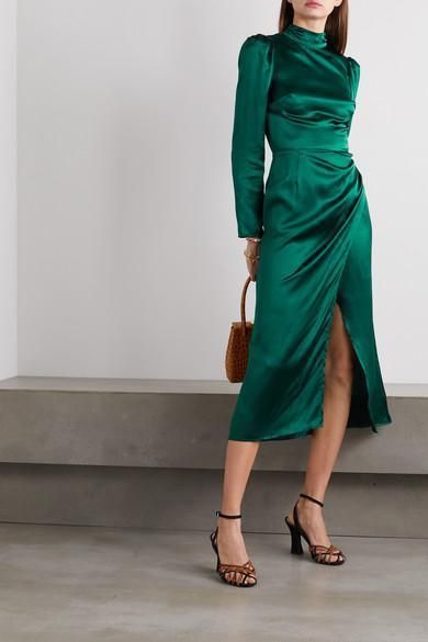 What Color Shoes To Wear With An Emerald Green Dress 2023