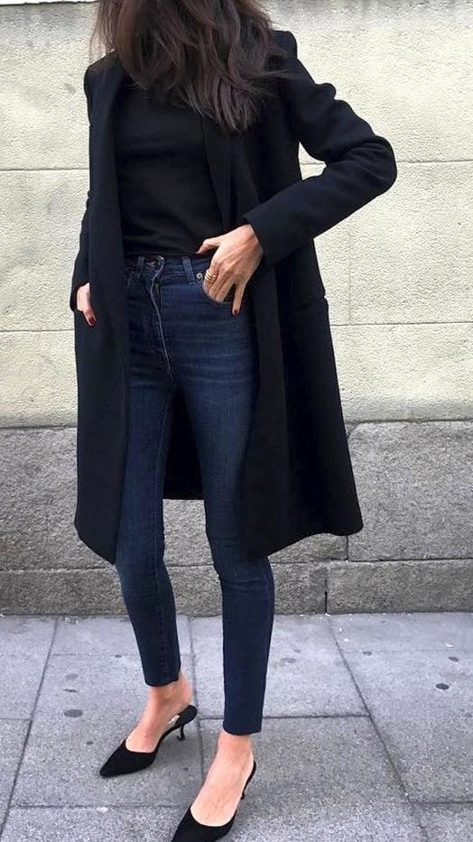 Women After 40 Wearing High Heels: Street Style Tips 2023