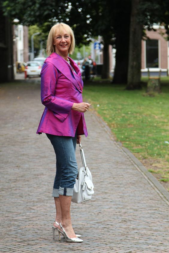 Women After 40 Wearing High Heels: Street Style Tips 2023