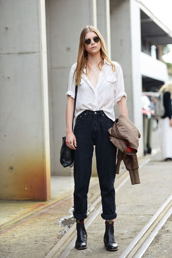 How To Wear Biker Boots and Mom Jeans: Inspiring Street Looks 2023