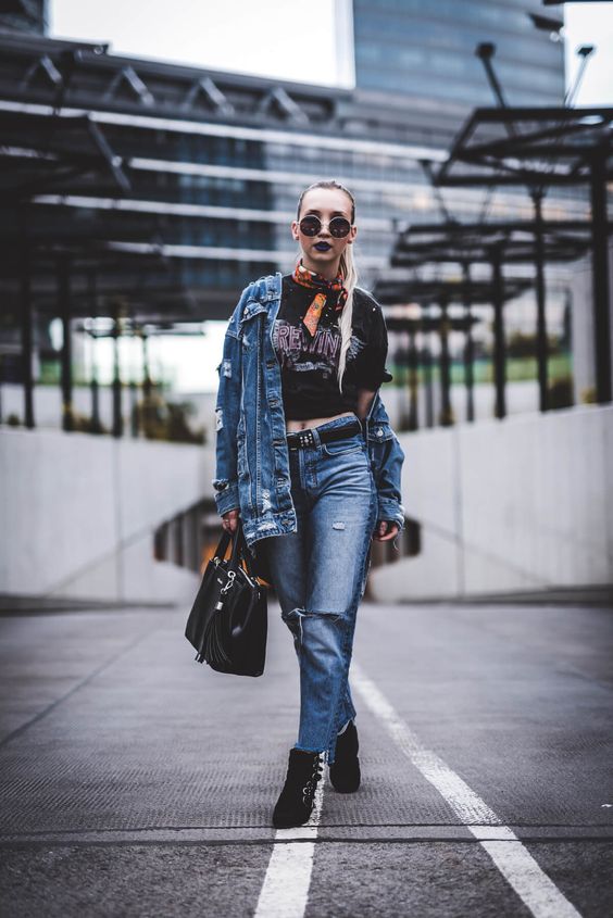 How To Wear Biker Boots and Mom Jeans: Inspiring Street Looks 2023