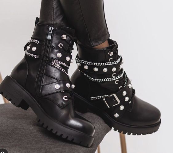 Biker Boots With Chains: Style Guide And Tips On How To Wear 2023