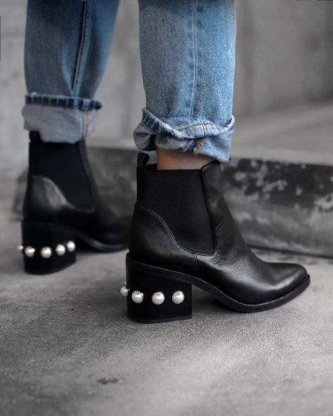 How To Wear Biker Boots With Pearls: Basic Style Guide 2023