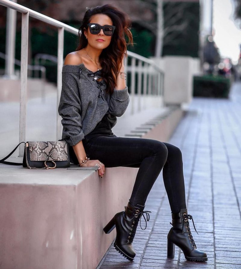 Can I Wear Boots With Leggings: A Timeless Guide 2023