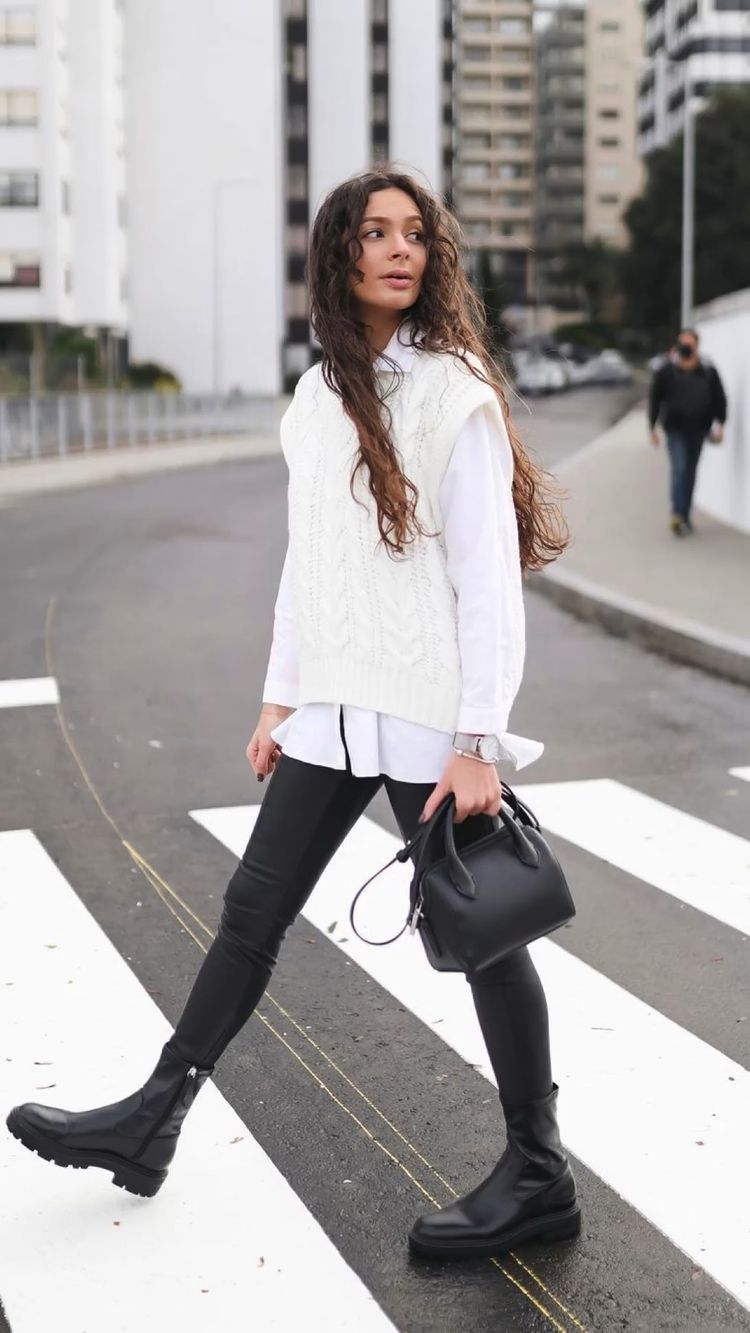 Flat Ankle Boots With Leggings: Street Looks You Enjoy 2023