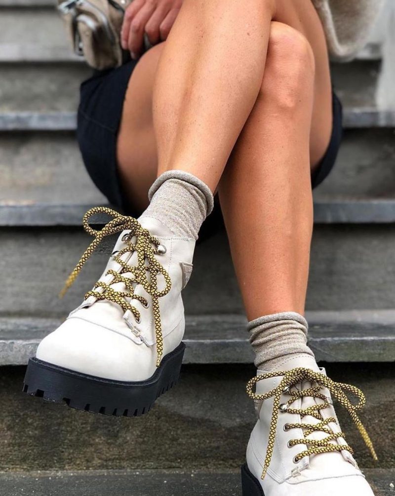 Flat Ankle Boots With Skirts: Best Options To Try 2023