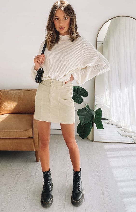 Flat Ankle Boots With Skirts: Best Options To Try 2023