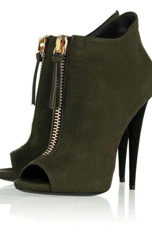 Can I Wear High Heel Ankle Boots With Zip 2023