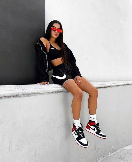 Can I Wear High Top Sneakers with Shorts (Yes, But...) 2022