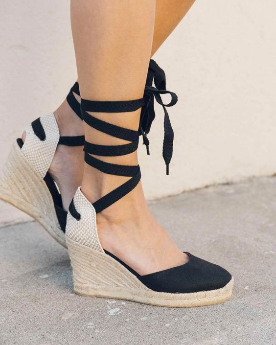 Black Lace Up Espadrilles: An Easy Style Guide 2023