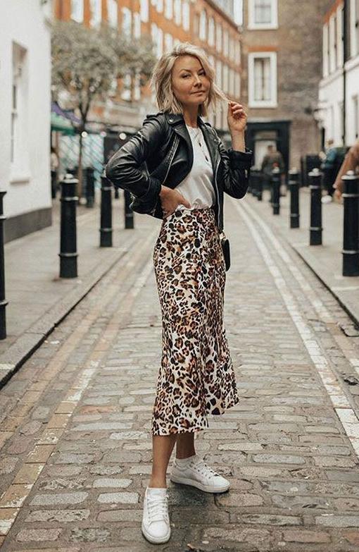 Can I Wear Sneakers With A Skirt: Best Street Style Ideas 2022