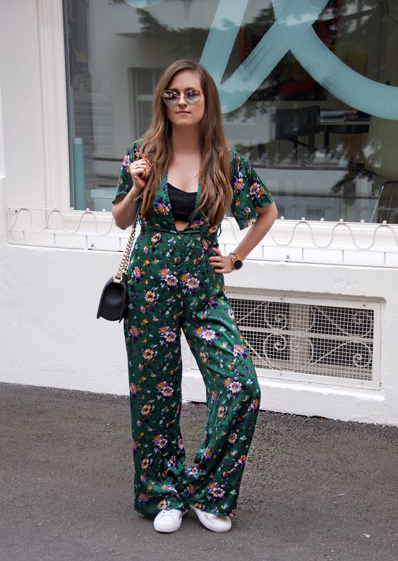 How To Wear A Jumpsuit With Sneakers 2023
