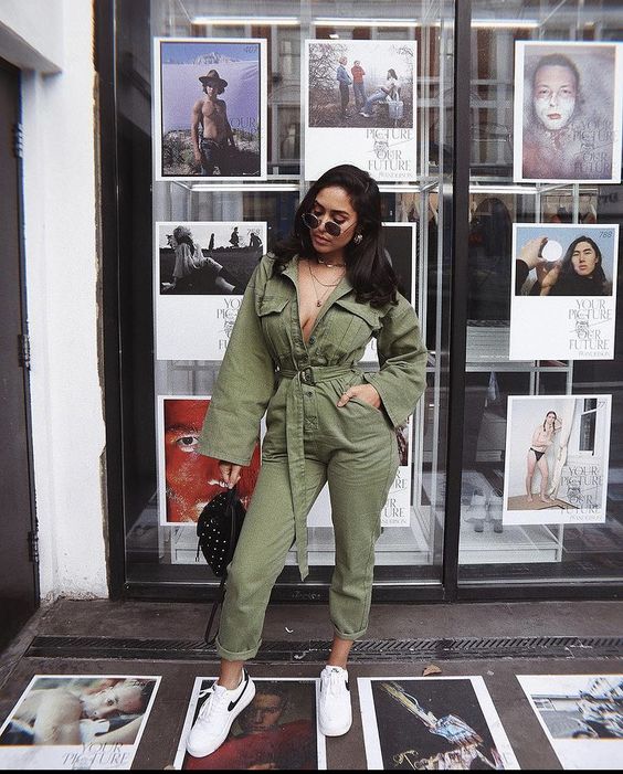 How To Wear A Jumpsuit With Sneakers 2022
