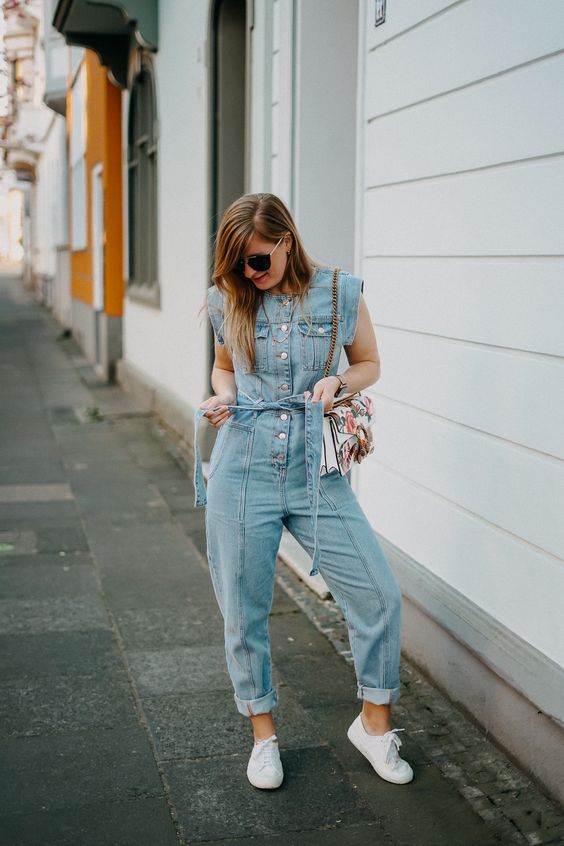 How To Wear A Jumpsuit With Sneakers 2023