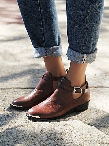 How To Wear Brown Flat Ankle Boots 2023