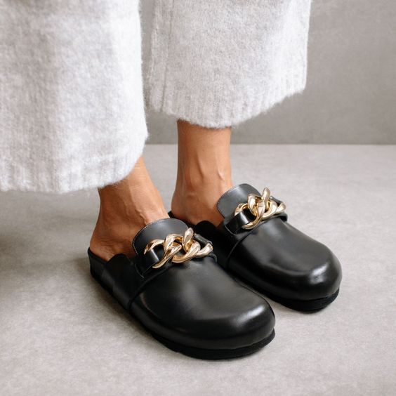 How To Wear Chain Loafers 2023