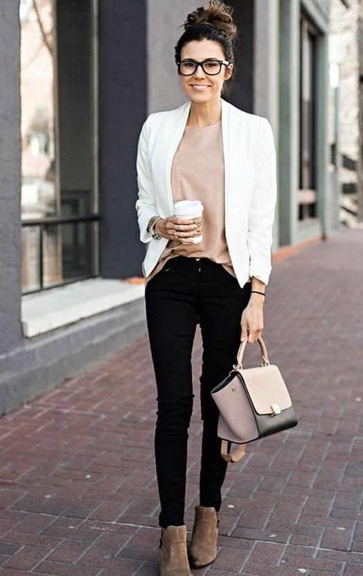 How To Wear Flat Ankle Boots to Work 2022