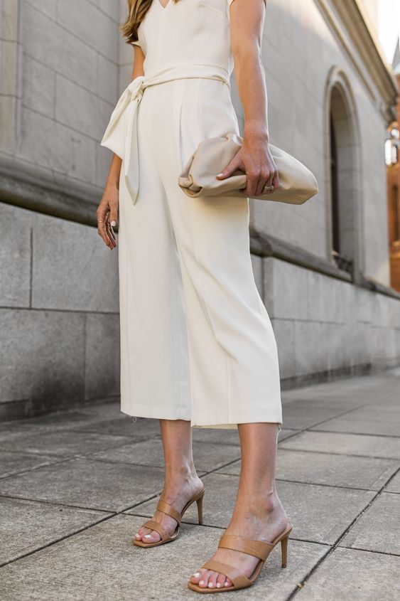 How to Wear Tan Heeled Sandals 2023