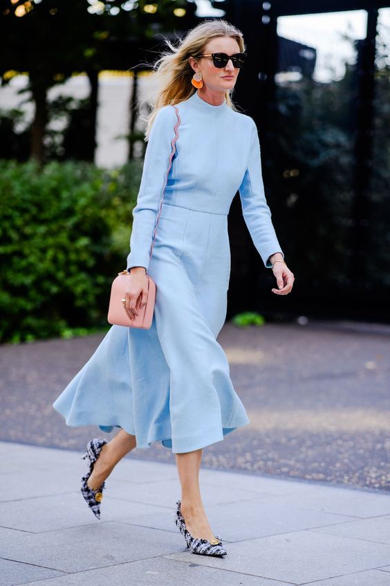 What Color Shoes With Blue Dress: Complete Guide For Women 2022 |  ShoesOutfitIdeas.com