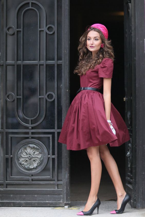 What Color Shoes Go With Maroon Dress 2023