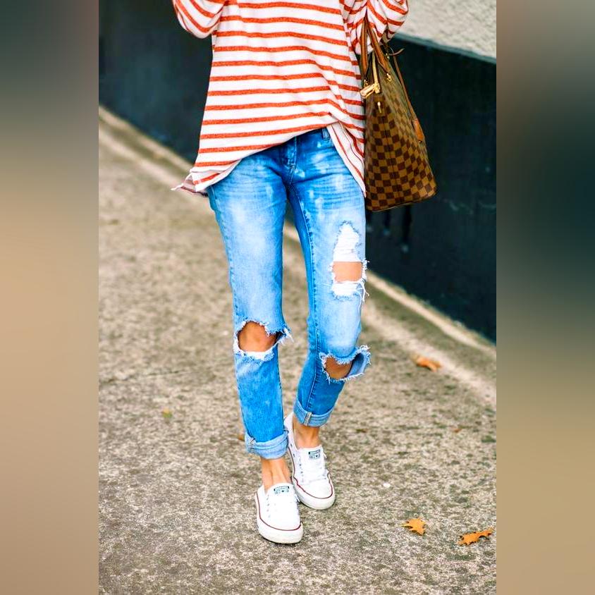 Spring Looks With Sneakers For Girls 2022