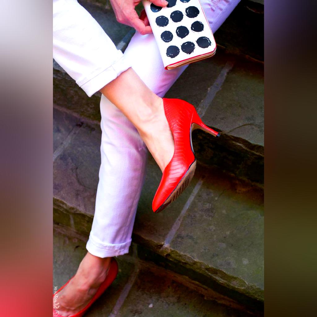 Coral Shoes And White Clothes Outfit Ideas For Women 2023