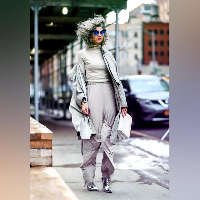 Outfits With Silver Boots For Ladies 2023