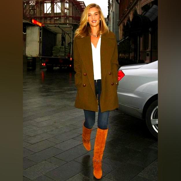 Stylish Outfits With Suede Boots For Fall And Winter 2022