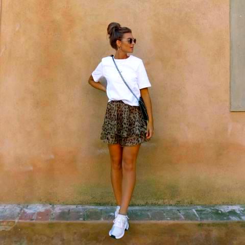 How To Combine Skirts With Sneakers: Easy Beginner Guide 2023