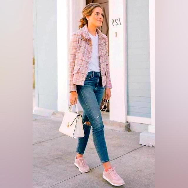 Awesome Outfits With Pastel Color Sneakers 2022