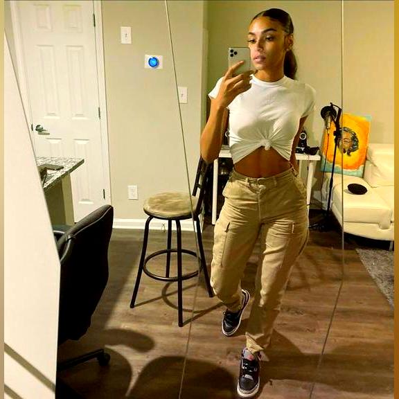 What Shoes To Wear With Khaki Joggers: Easy Street Style Looks For Women 2023