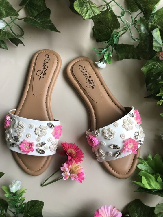 Floral Sandals Outfit Ideas 2023