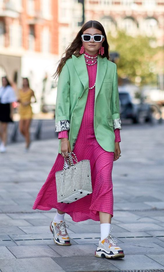 What Color Shoes to Wear with a Hot Pink Dress 2022