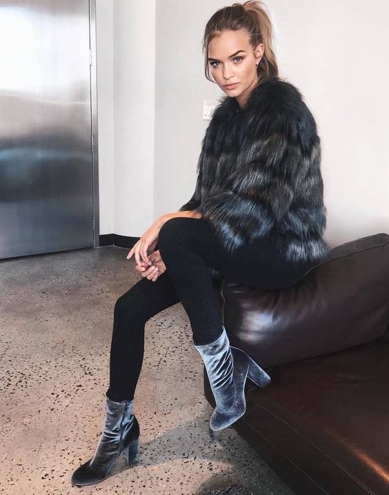 Velvet Boots For Casual Days: Simple Outfit Ideas 2022