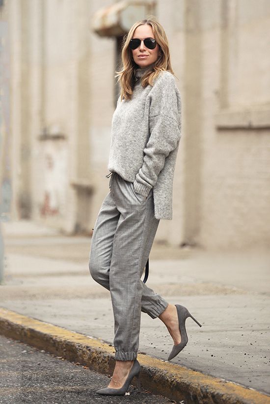 What Shoes To Wear With Grey Pants Female Outfit Ideas 2023