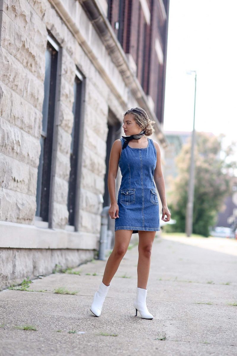 What Shoes To Wear With Denim Dress 2023